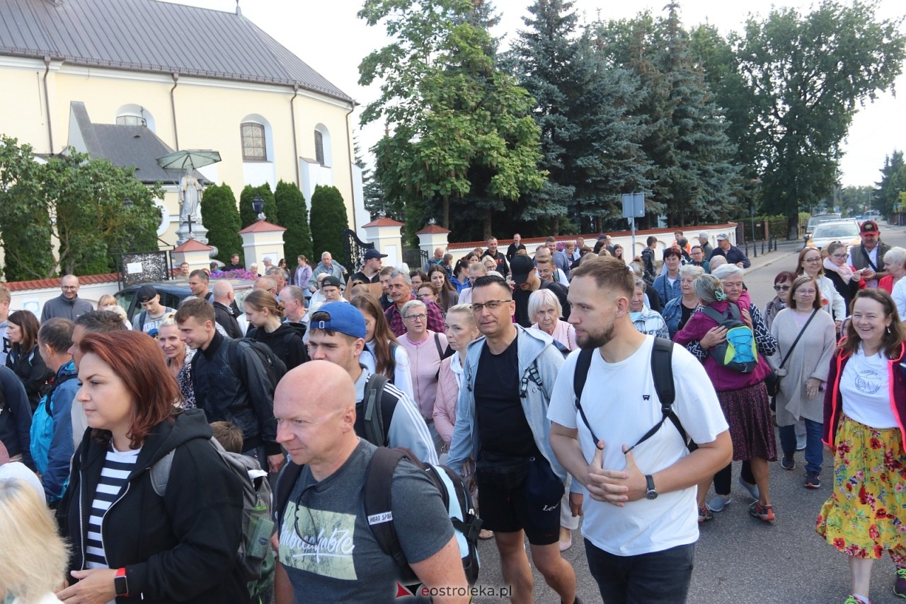 Pielgrzymka na Jasną Górę 2025 [01.08.2025] - zdjęcie #60 - eOstroleka.pl