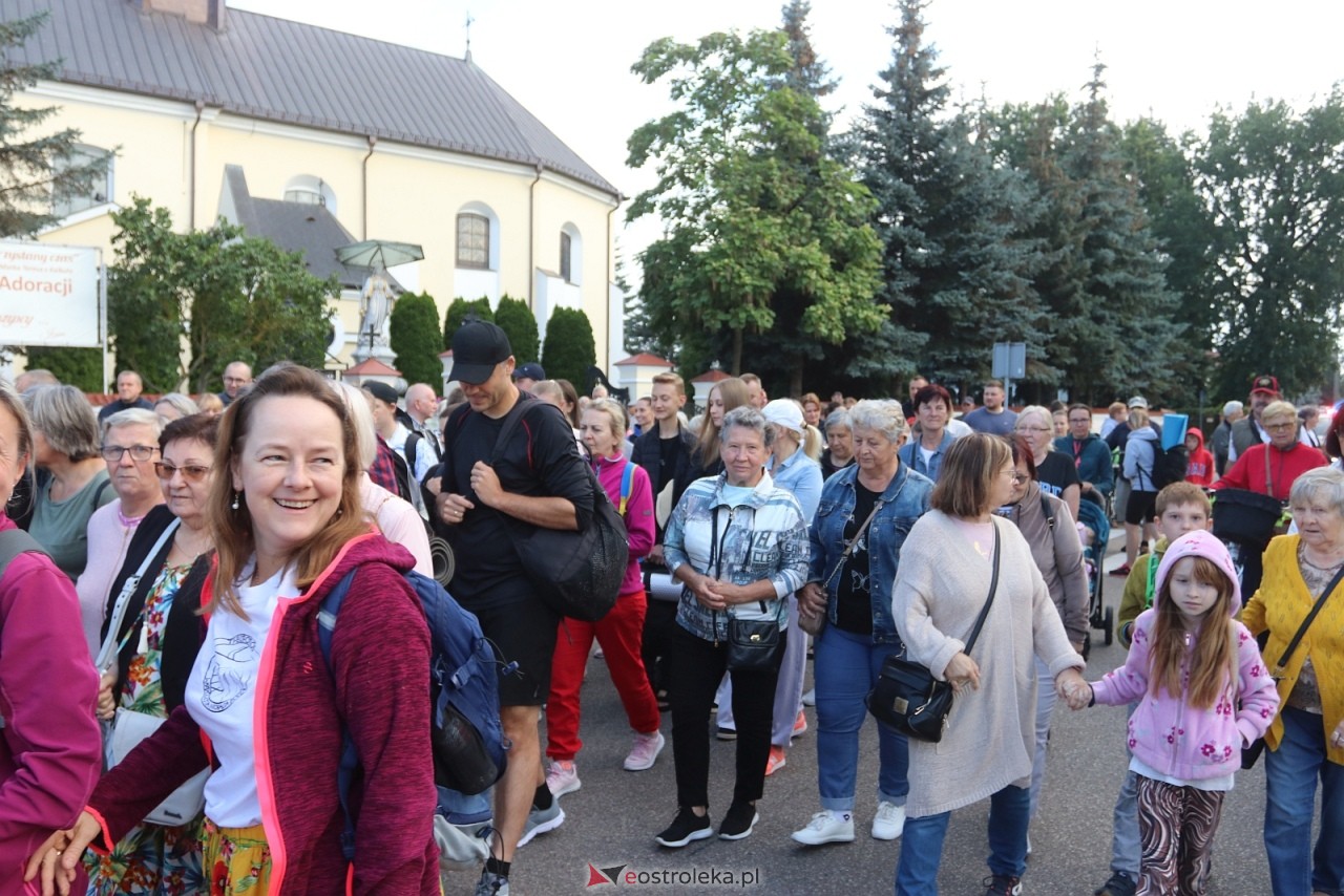 Pielgrzymka na Jasną Górę 2025 [01.08.2025] - zdjęcie #59 - eOstroleka.pl