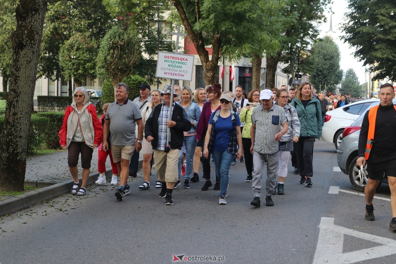 Pielgrzymka na Jasną Górę 2025 [01.08.2025] - zdjęcie #54 - eOstroleka.pl