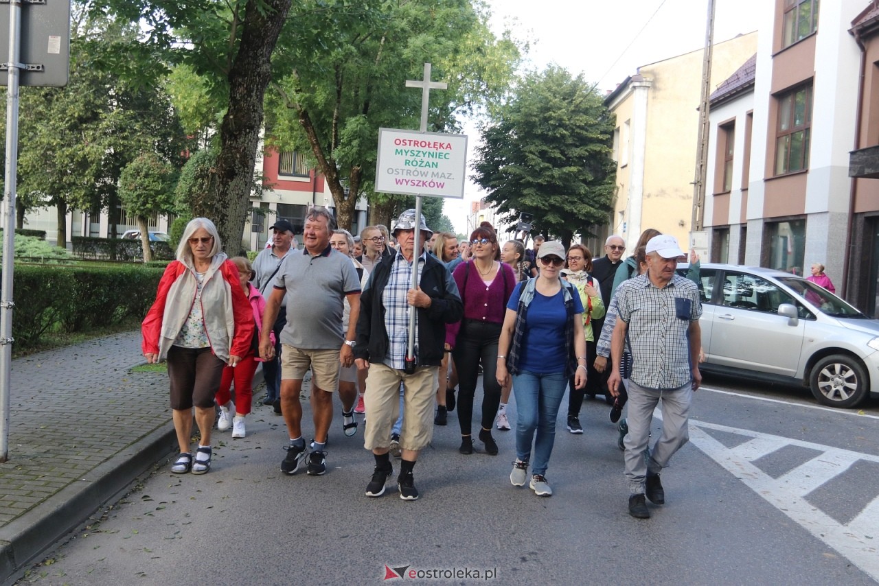 Pielgrzymka na Jasną Górę 2025 [01.08.2025] - zdjęcie #52 - eOstroleka.pl