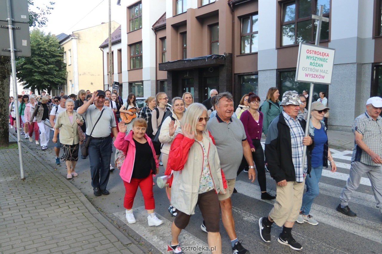 Pielgrzymka na Jasną Górę 2025 [01.08.2025] - zdjęcie #51 - eOstroleka.pl
