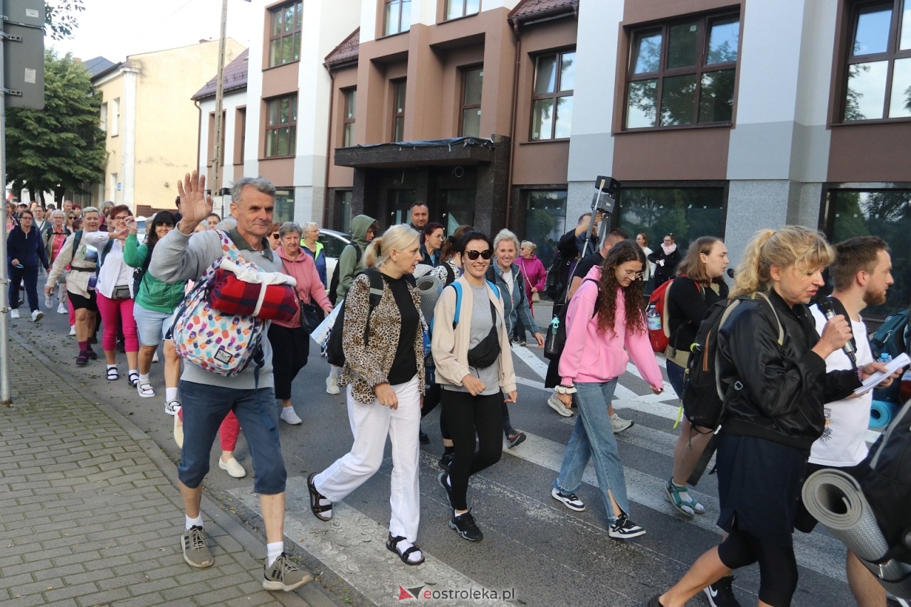 Pielgrzymka na Jasną Górę 2025 [01.08.2025] - zdjęcie #50 - eOstroleka.pl