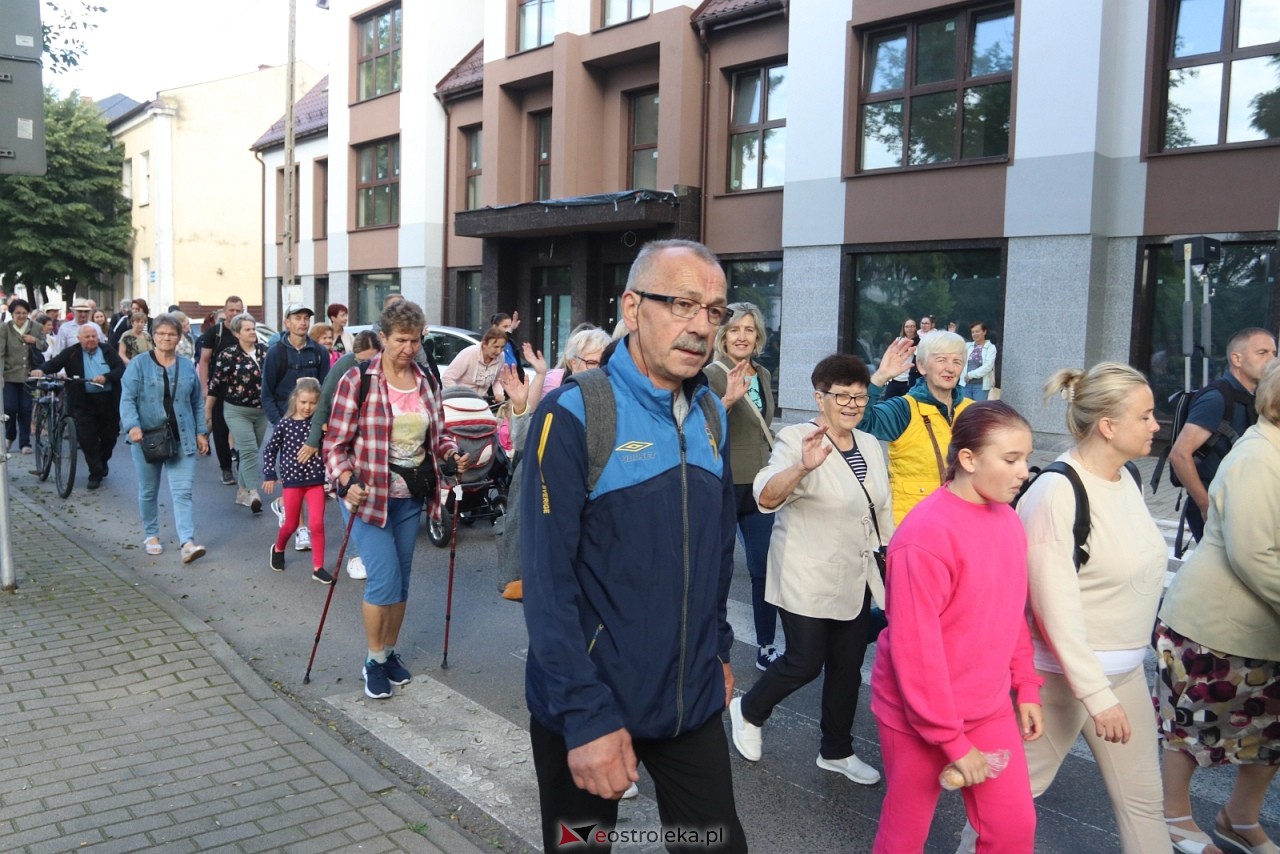 Pielgrzymka na Jasną Górę 2025 [01.08.2025] - zdjęcie #43 - eOstroleka.pl