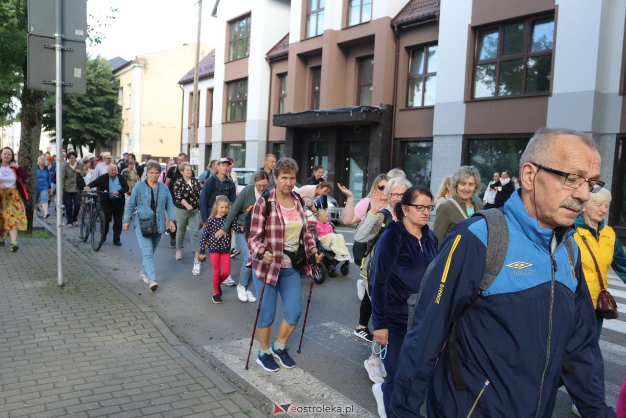 Pielgrzymka na Jasną Górę 2025 [01.08.2025] - zdjęcie #42 - eOstroleka.pl