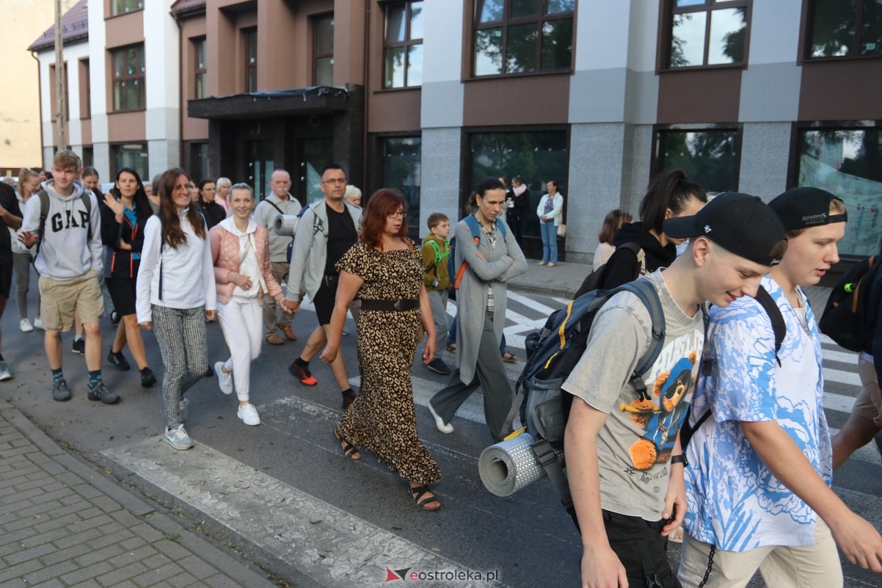Pielgrzymka na Jasną Górę 2025 [01.08.2025] - zdjęcie #32 - eOstroleka.pl
