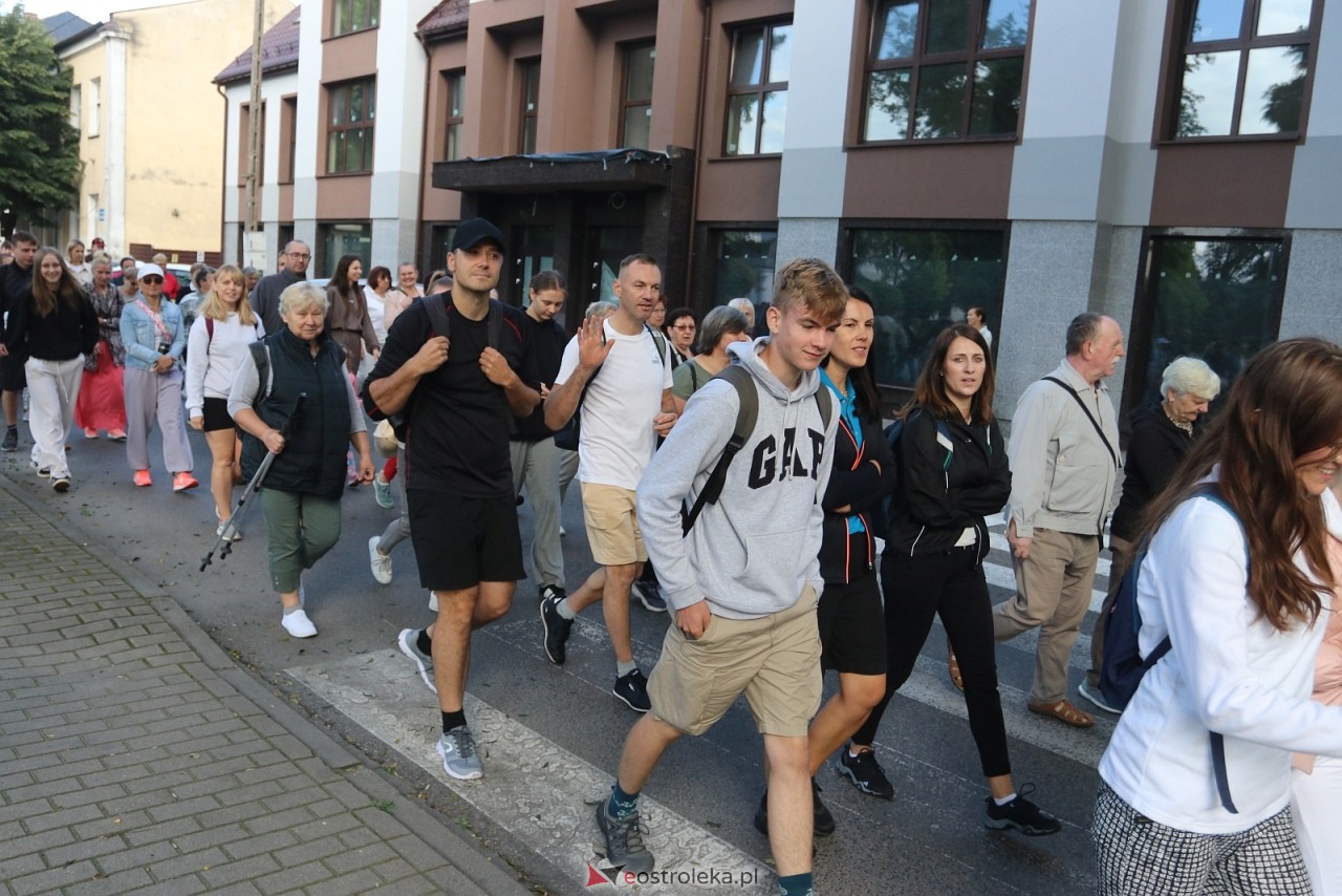 Pielgrzymka na Jasną Górę 2025 [01.08.2025] - zdjęcie #30 - eOstroleka.pl