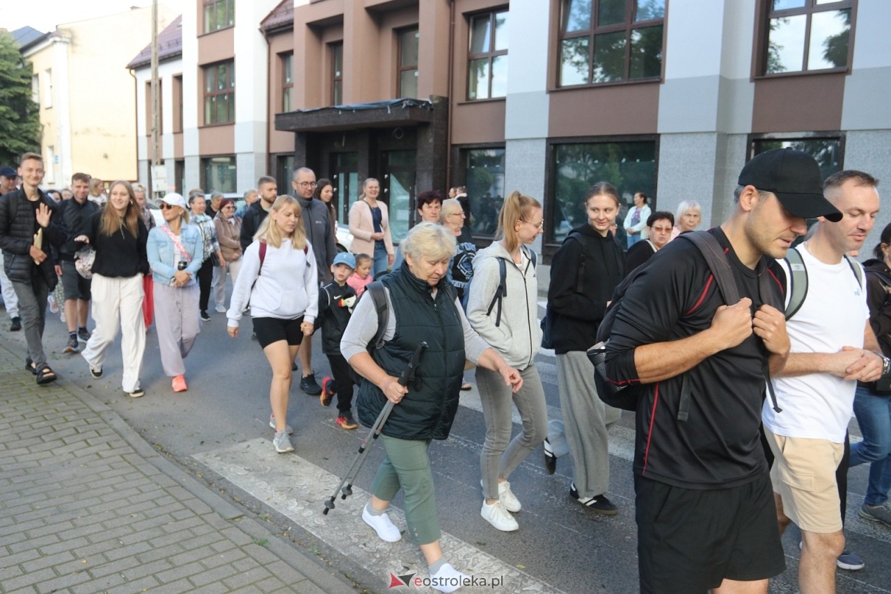 Pielgrzymka na Jasną Górę 2025 [01.08.2025] - zdjęcie #28 - eOstroleka.pl