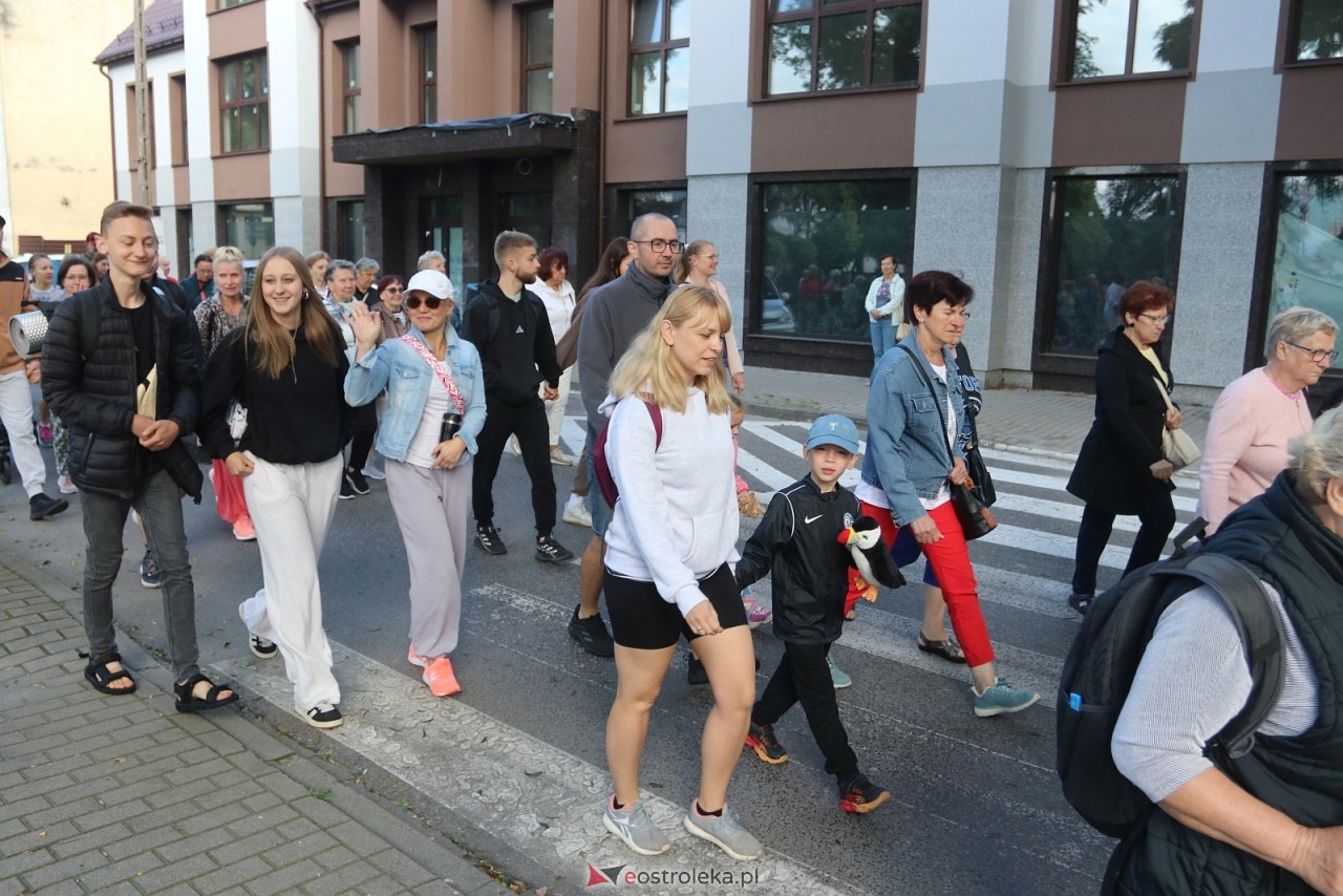 Pielgrzymka na Jasną Górę 2025 [01.08.2025] - zdjęcie #26 - eOstroleka.pl