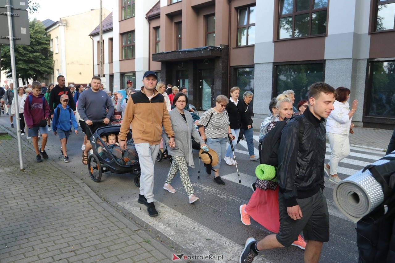 Pielgrzymka na Jasną Górę 2025 [01.08.2025] - zdjęcie #22 - eOstroleka.pl