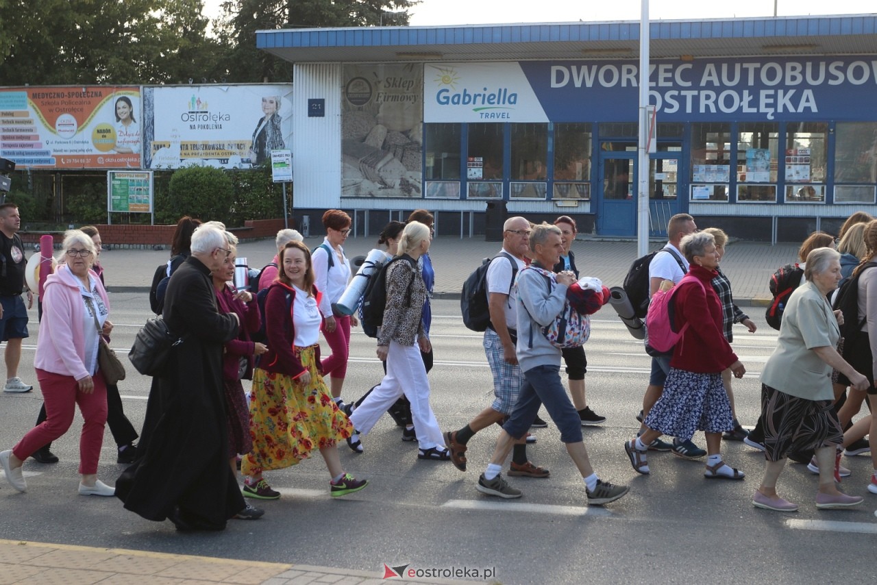 Pielgrzymka na Jasną Górę 2025 [01.08.2025] - zdjęcie #13 - eOstroleka.pl