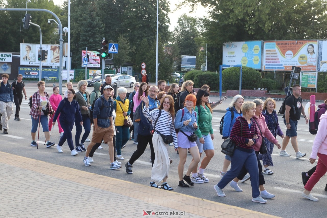 Pielgrzymka na Jasną Górę 2025 [01.08.2025] - zdjęcie #11 - eOstroleka.pl