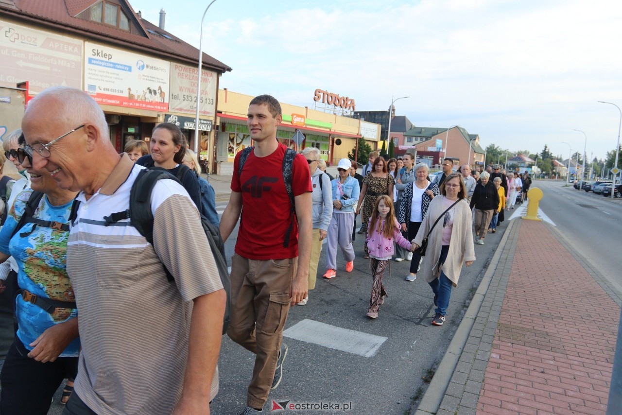 Pielgrzymka na Jasną Górę 2025 [01.08.2025] - zdjęcie #5 - eOstroleka.pl