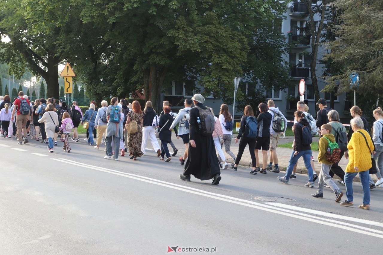 Pielgrzymka na Jasną Górę 2025 [01.08.2025] - zdjęcie #2 - eOstroleka.pl