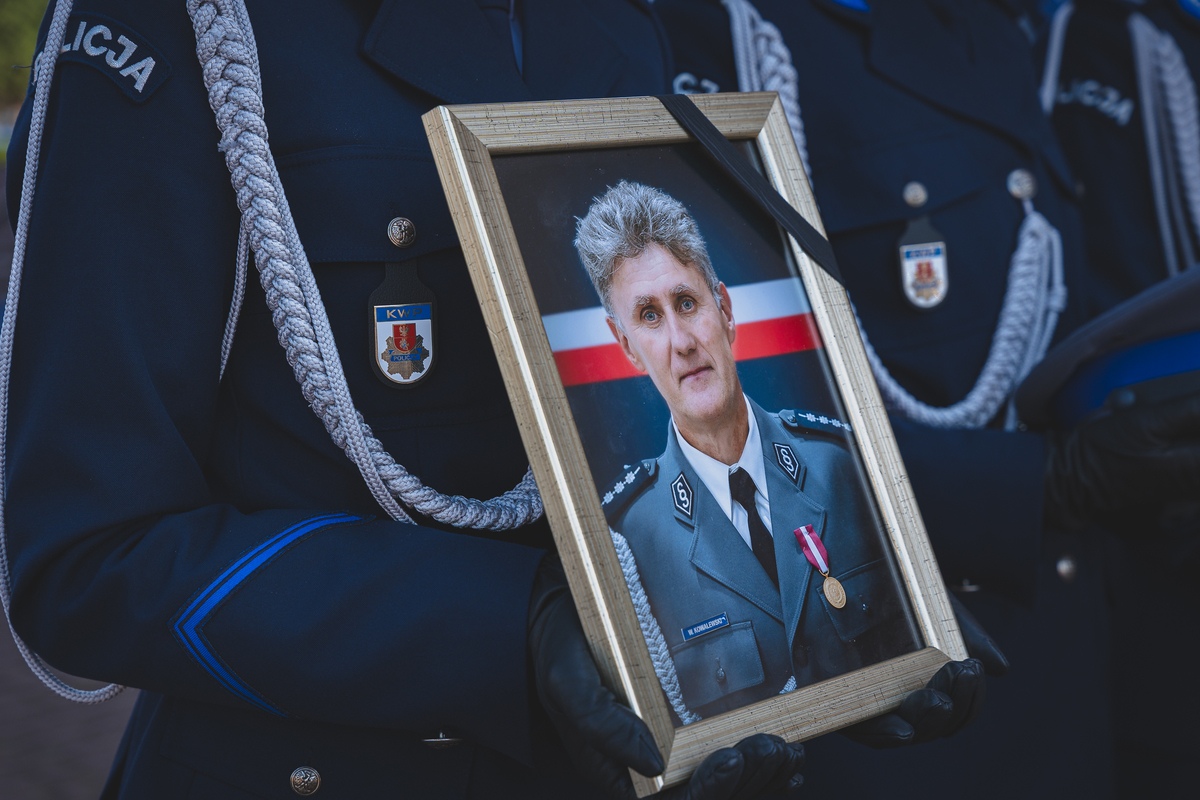 Pogrzeb śp. Waldemara Kowalewskiego [31.07.2025] - zdjęcie #30 - eOstroleka.pl