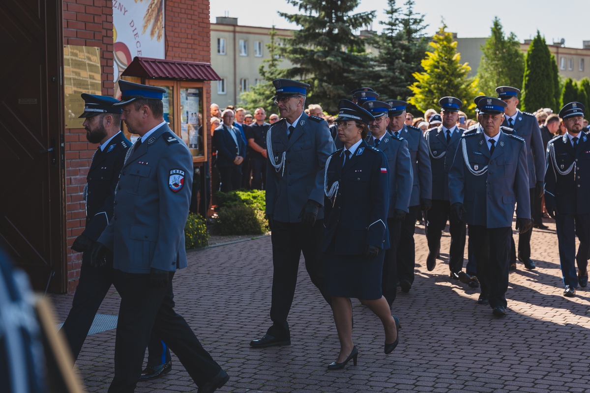Pogrzeb śp. Waldemara Kowalewskiego [31.07.2025] - zdjęcie #19 - eOstroleka.pl