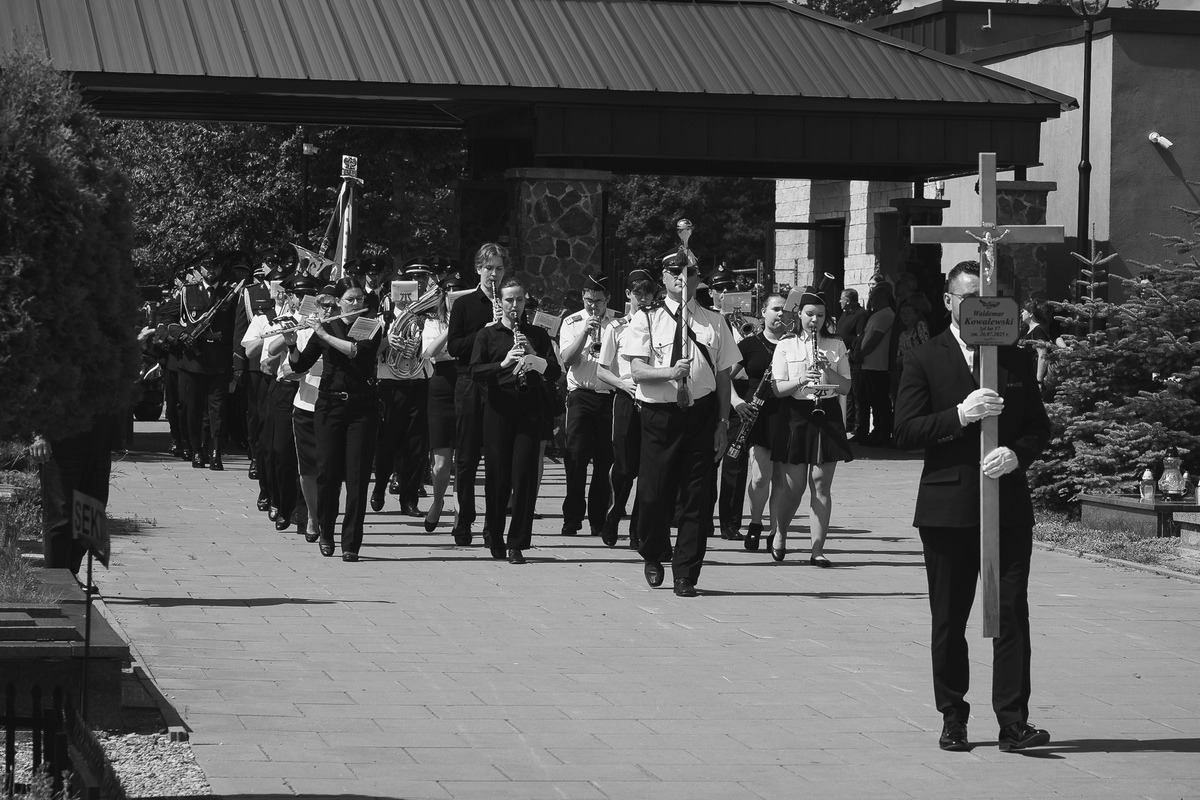 Pogrzeb śp. Waldemara Kowalewskiego [31.07.2025] - zdjęcie #13 - eOstroleka.pl
