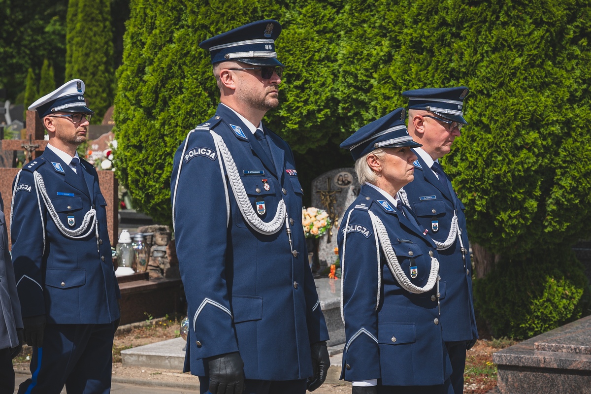 Pogrzeb śp. Waldemara Kowalewskiego [31.07.2025] - zdjęcie #8 - eOstroleka.pl