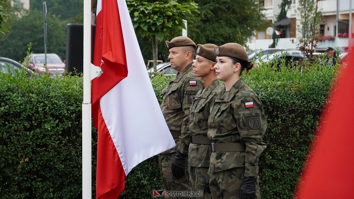 Godzina W i hołd dla Powstańców Warszawy w Ostrołęce [01.08.2025] - zdjęcie #82 - eOstroleka.pl