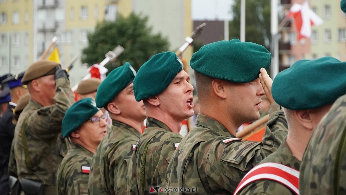 Godzina W i hołd dla Powstańców Warszawy w Ostrołęce [01.08.2025] - zdjęcie #79 - eOstroleka.pl