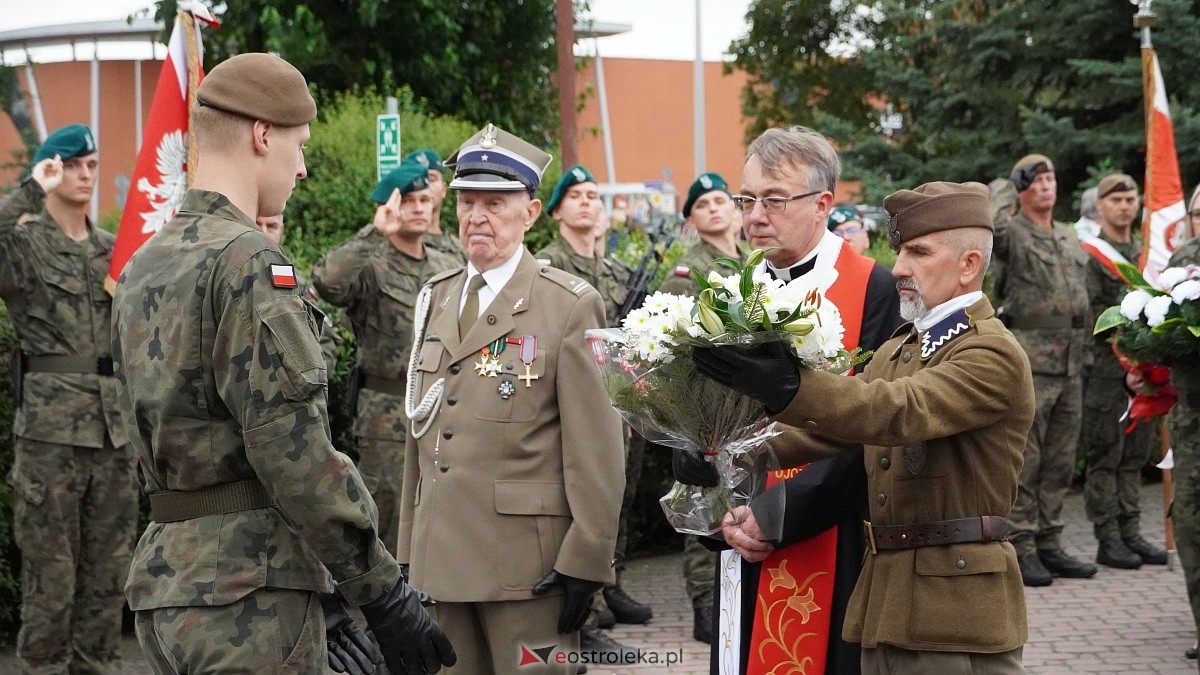Godzina W i hołd dla Powstańców Warszawy w Ostrołęce [01.08.2025] - zdjęcie #44 - eOstroleka.pl