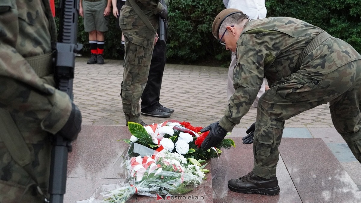 Godzina W i hołd dla Powstańców Warszawy w Ostrołęce [01.08.2025] - zdjęcie #40 - eOstroleka.pl
