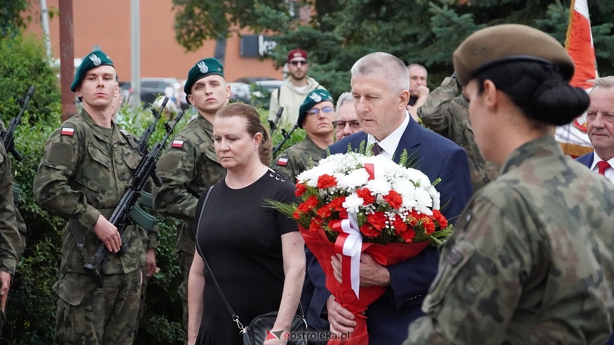 Godzina W i hołd dla Powstańców Warszawy w Ostrołęce [01.08.2025] - zdjęcie #30 - eOstroleka.pl