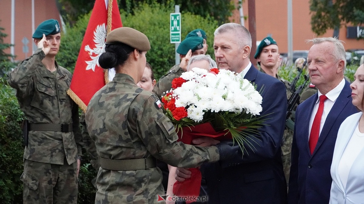 Godzina W i hołd dla Powstańców Warszawy w Ostrołęce [01.08.2025] - zdjęcie #29 - eOstroleka.pl