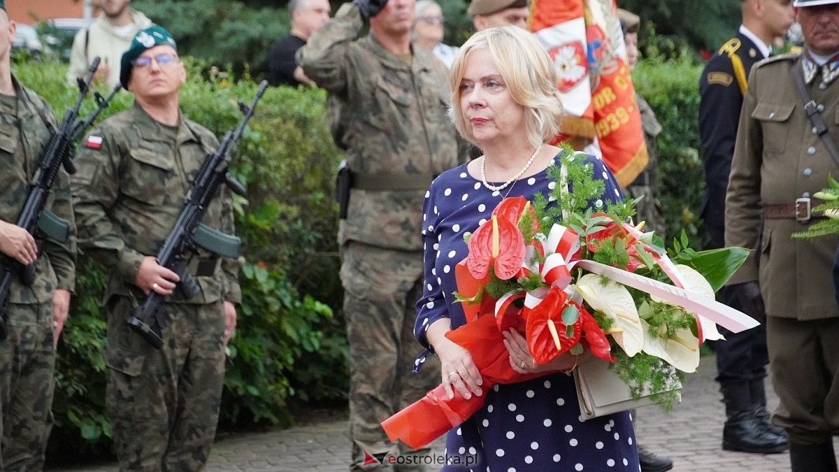 Godzina W i hołd dla Powstańców Warszawy w Ostrołęce [01.08.2025] - zdjęcie #24 - eOstroleka.pl