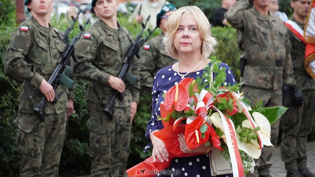 Godzina W i hołd dla Powstańców Warszawy w Ostrołęce [01.08.2025] - zdjęcie #23 - eOstroleka.pl