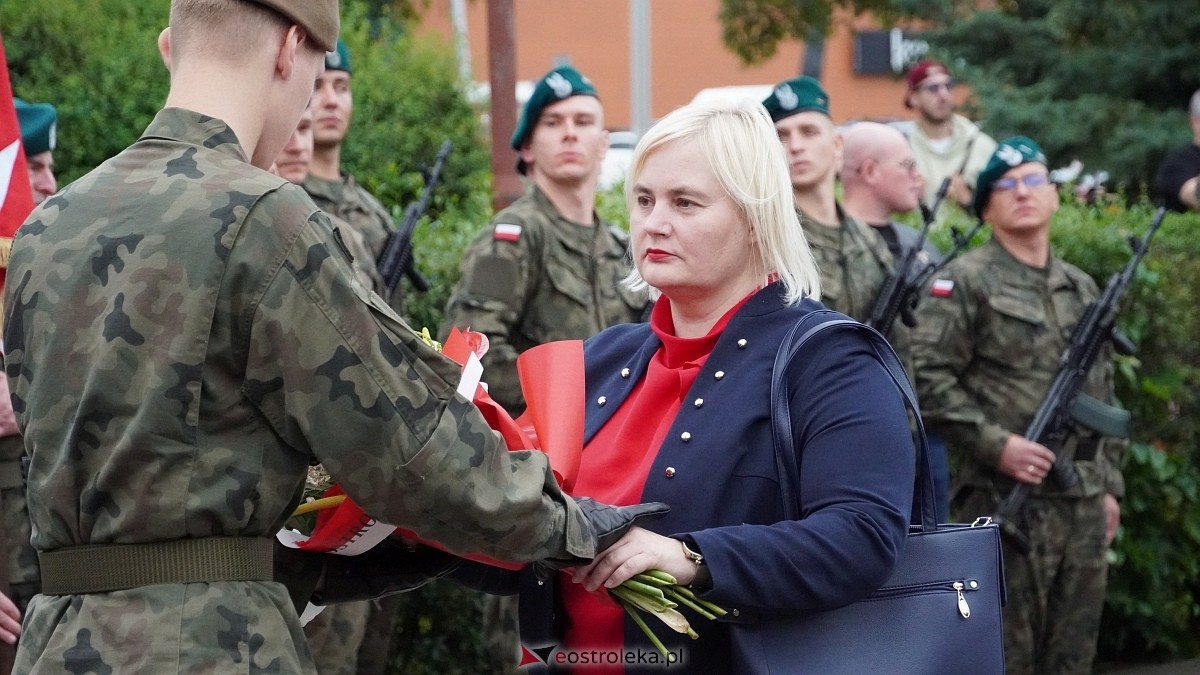 Godzina W i hołd dla Powstańców Warszawy w Ostrołęce [01.08.2025] - zdjęcie #15 - eOstroleka.pl