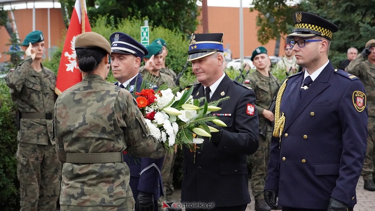 Godzina W i hołd dla Powstańców Warszawy w Ostrołęce [01.08.2025] - zdjęcie #8 - eOstroleka.pl