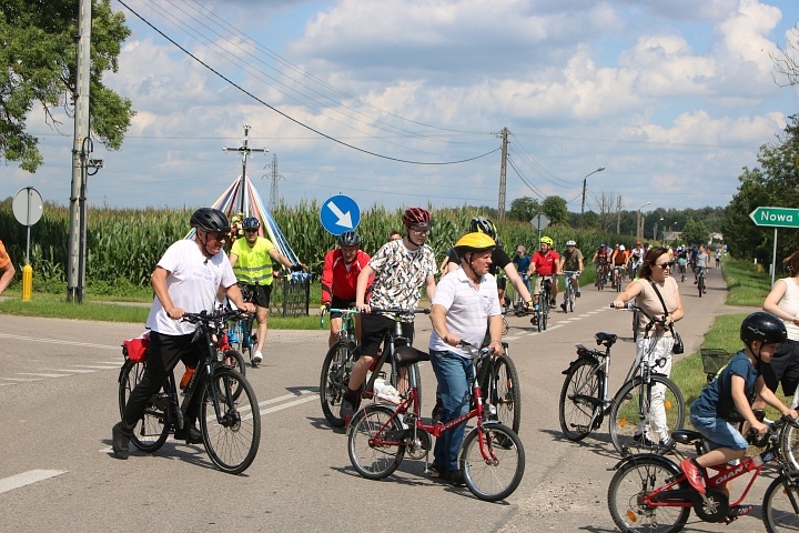 Rajd rowerowy miejscami pamięci marynarzy i ułanów [02.08.2025] - zdjęcie #20 - eOstroleka.pl