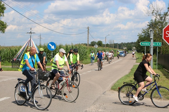 Rajd rowerowy miejscami pamięci marynarzy i ułanów [02.08.2025] - zdjęcie #17 - eOstroleka.pl