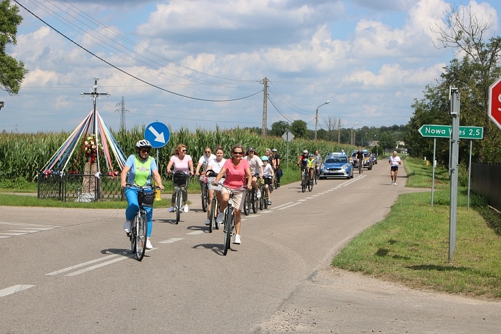 Rajd rowerowy miejscami pamięci marynarzy i ułanów [02.08.2025] - zdjęcie #15 - eOstroleka.pl