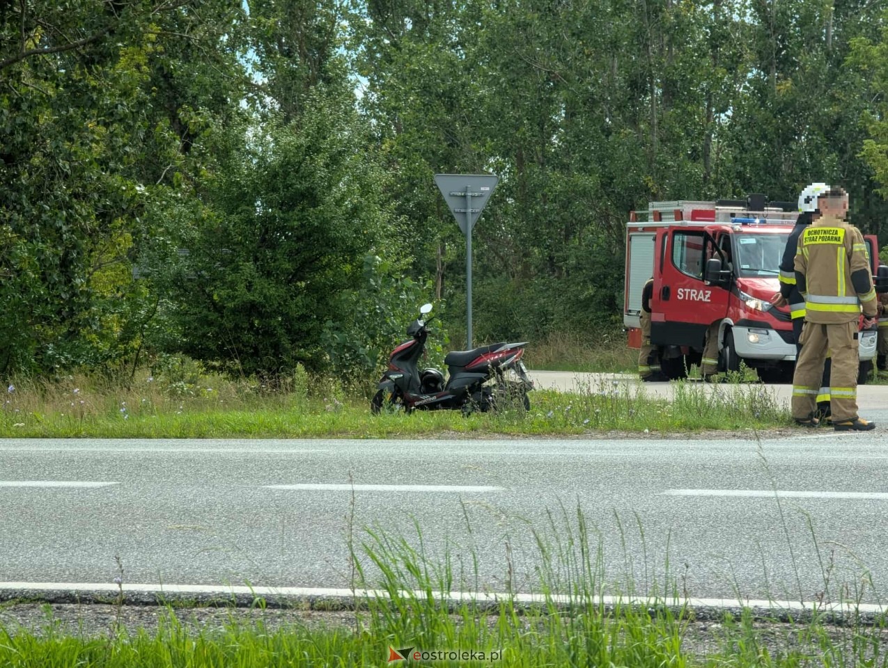 Wypadek w Ponikwi Małej [05.08.2025] - zdjęcie #22 - eOstroleka.pl