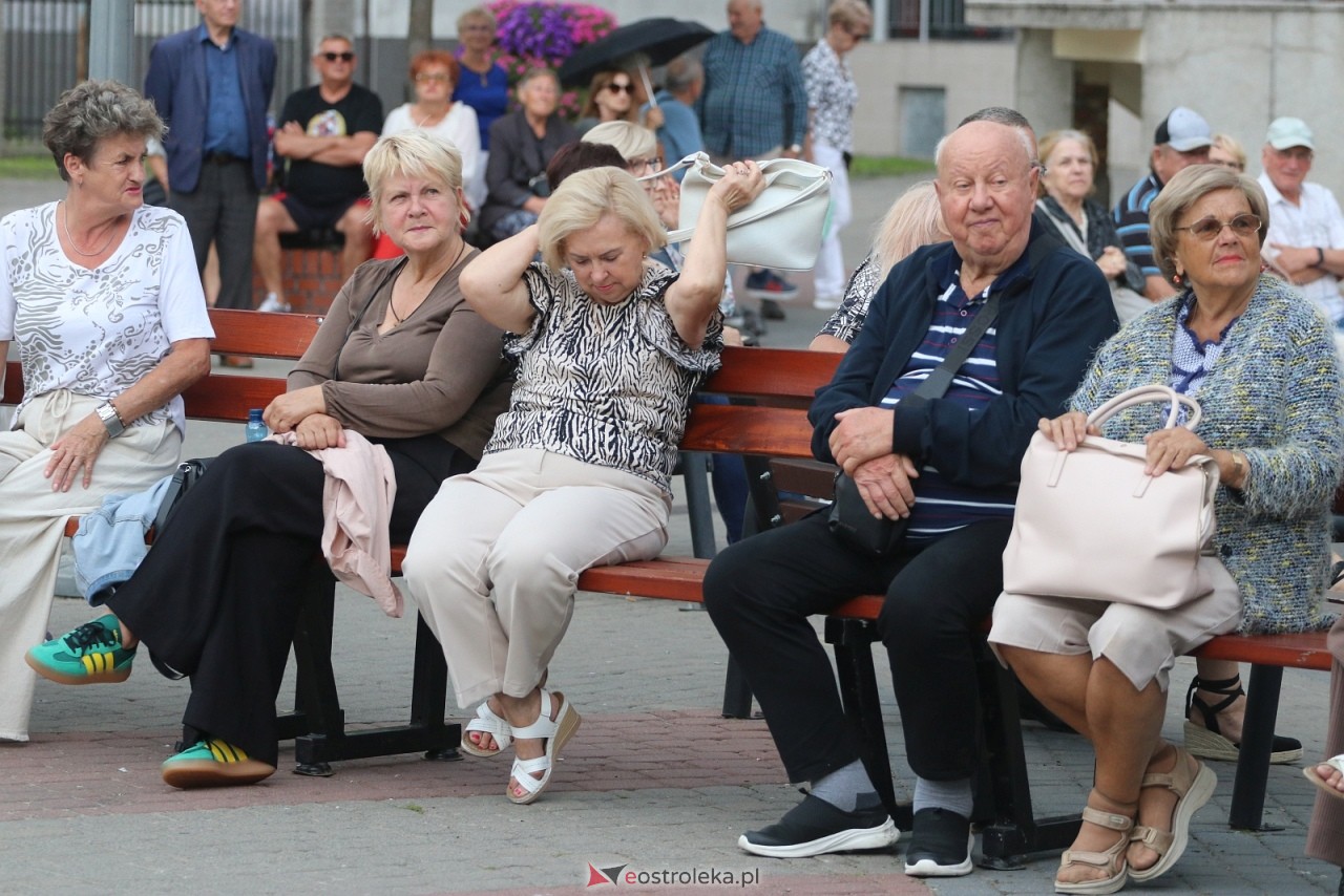 Potańcówka na Placu Wolności [8.08.2025] - zdjęcie #113 - eOstroleka.pl