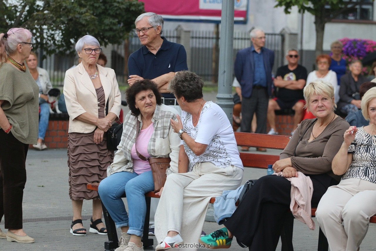 Potańcówka na Placu Wolności [8.08.2025] - zdjęcie #112 - eOstroleka.pl