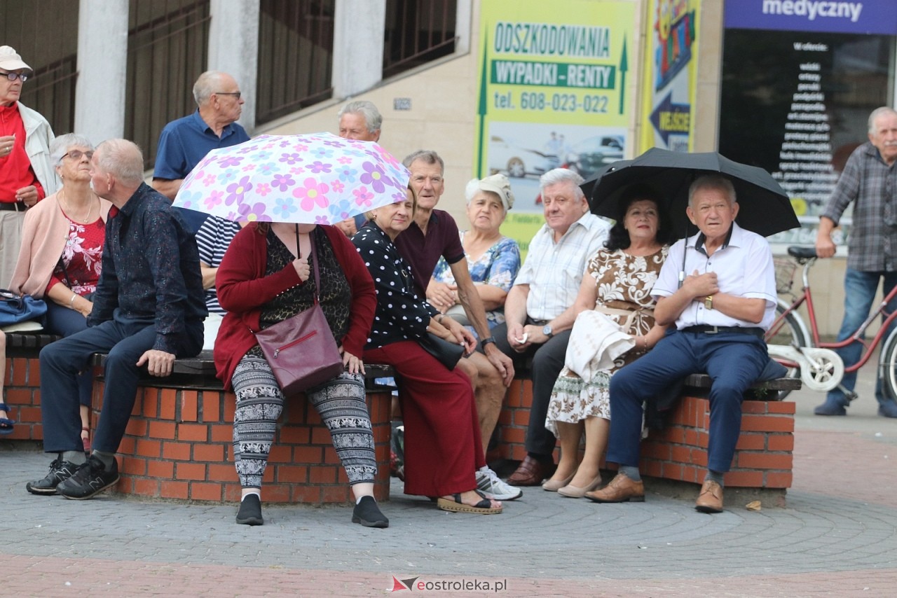 Potańcówka na Placu Wolności [8.08.2025] - zdjęcie #109 - eOstroleka.pl