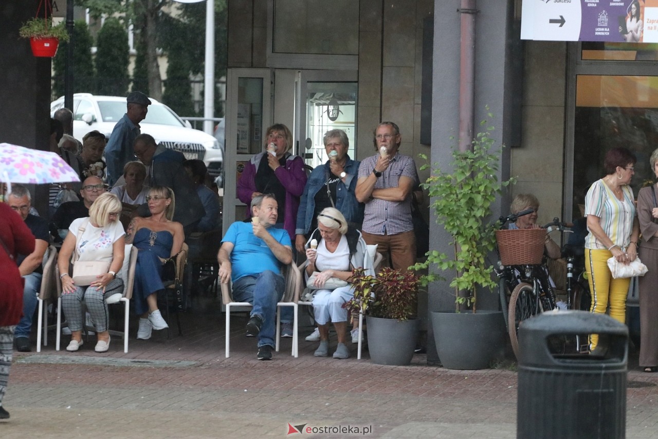 Potańcówka na Placu Wolności [8.08.2025] - zdjęcie #98 - eOstroleka.pl