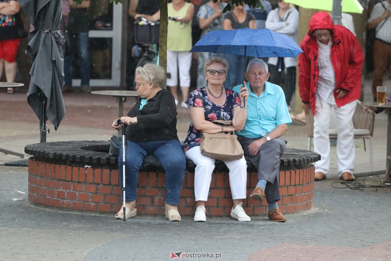 Potańcówka na Placu Wolności [8.08.2025] - zdjęcie #92 - eOstroleka.pl