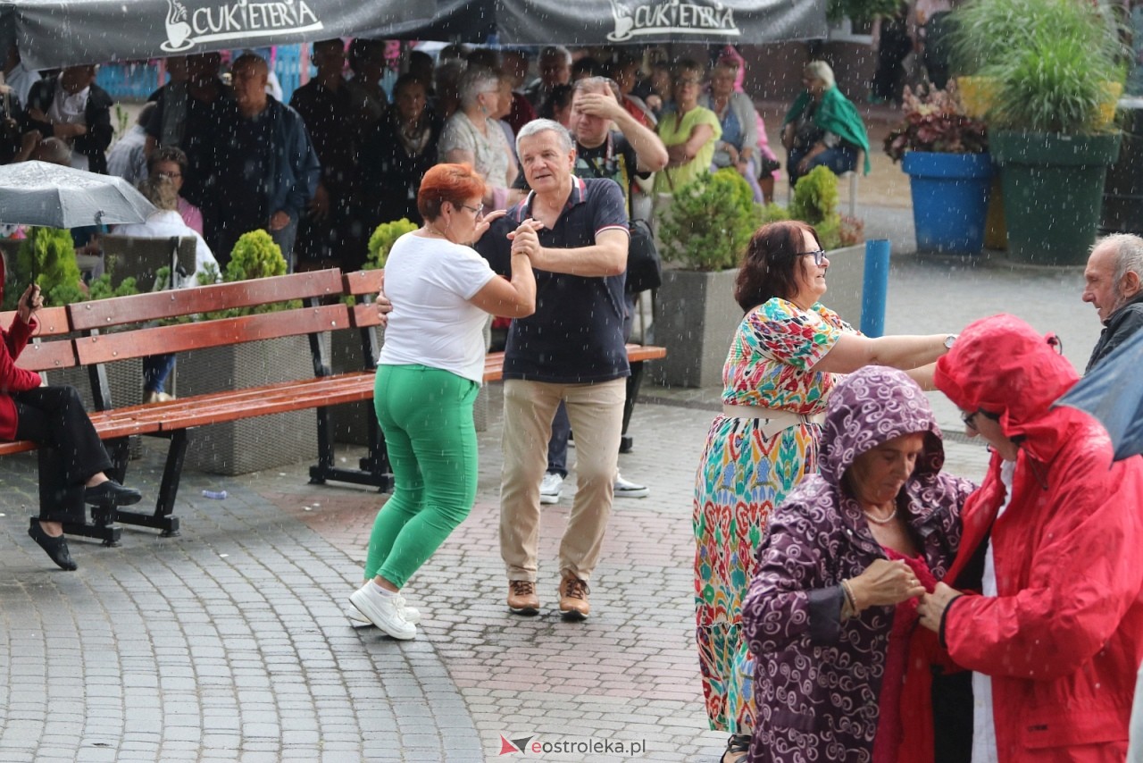 Potańcówka na Placu Wolności [8.08.2025] - zdjęcie #47 - eOstroleka.pl