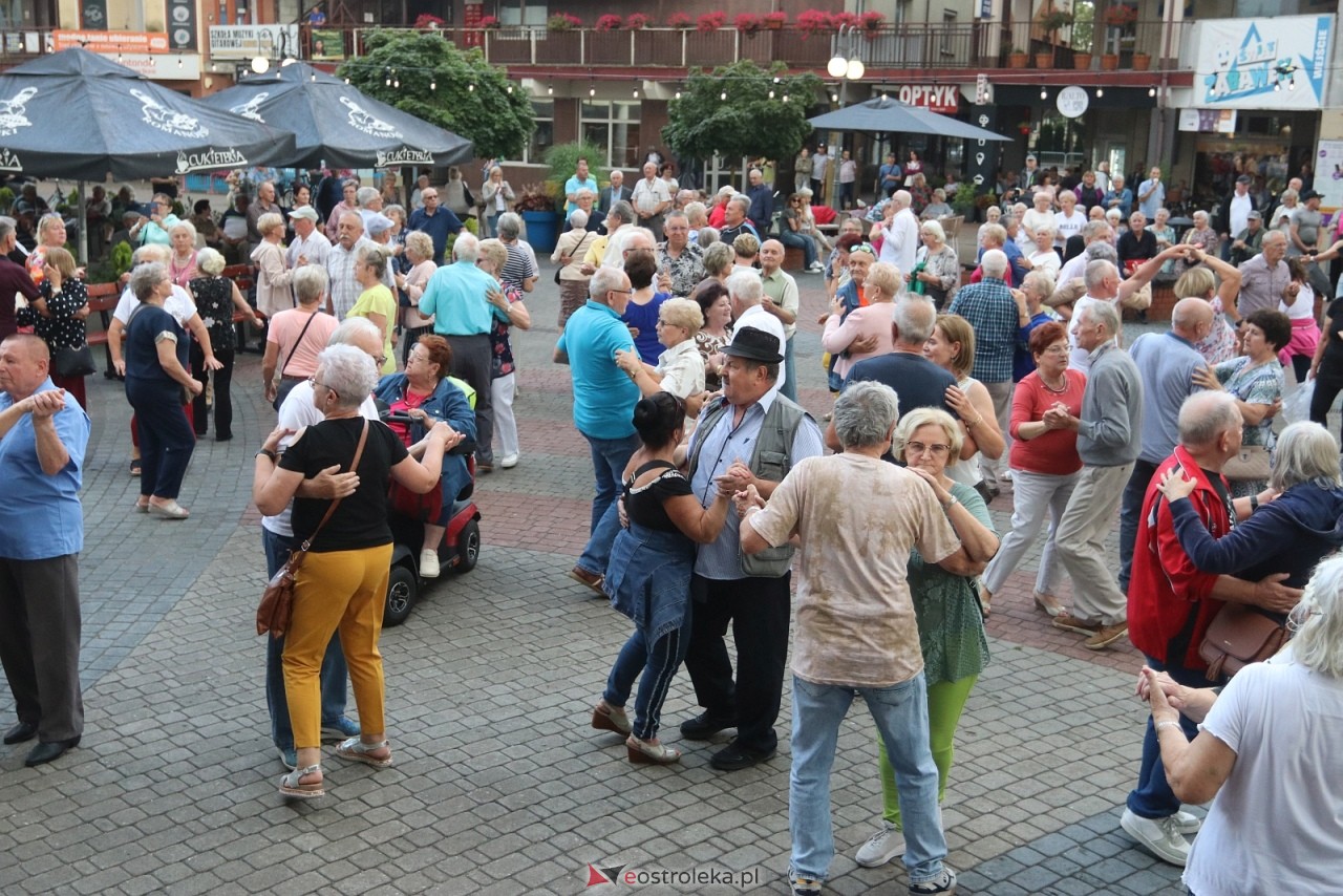 Potańcówka na Placu Wolności [8.08.2025] - zdjęcie #87 - eOstroleka.pl