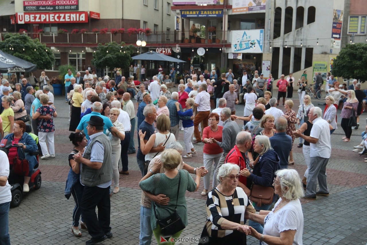 Potańcówka na Placu Wolności [8.08.2025] - zdjęcie #86 - eOstroleka.pl