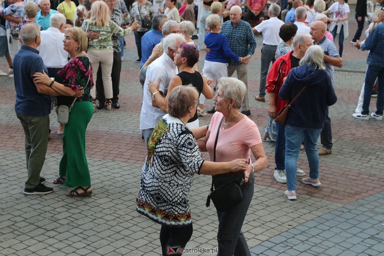 Potańcówka na Placu Wolności [8.08.2025] - zdjęcie #81 - eOstroleka.pl