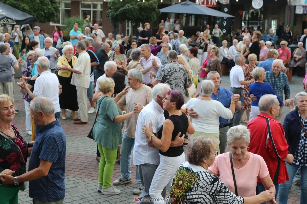 Potańcówka na Placu Wolności [8.08.2025] - zdjęcie #78 - eOstroleka.pl