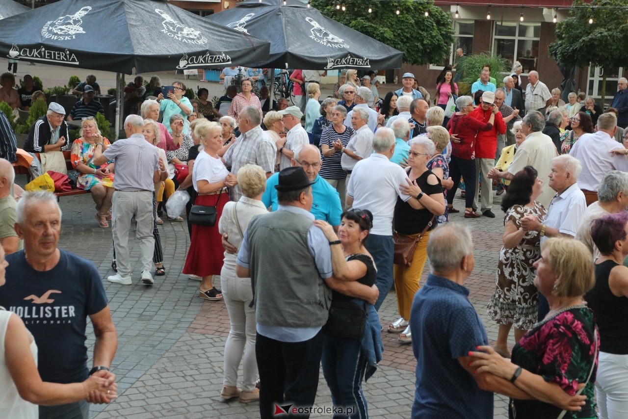 Potańcówka na Placu Wolności [8.08.2025] - zdjęcie #76 - eOstroleka.pl