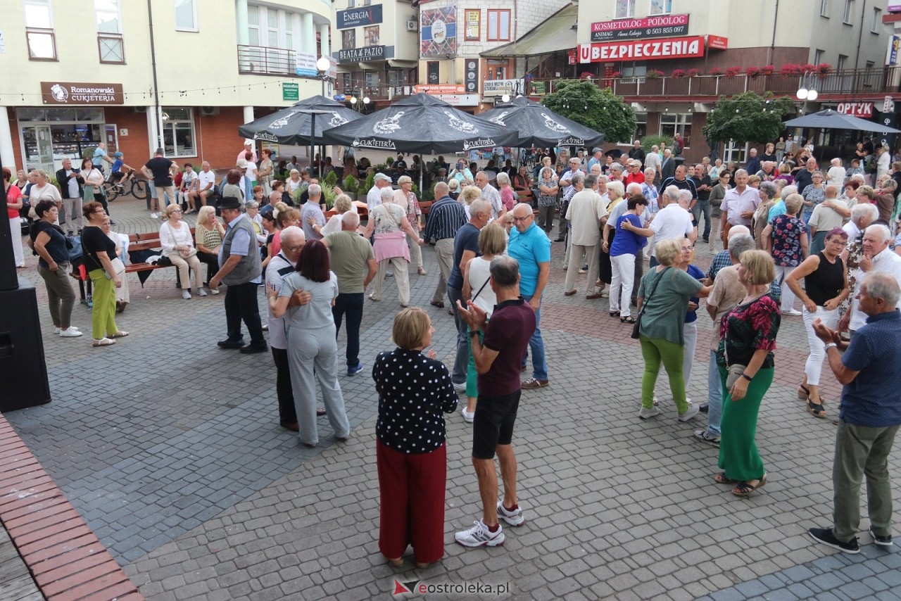 Potańcówka na Placu Wolności [8.08.2025] - zdjęcie #74 - eOstroleka.pl