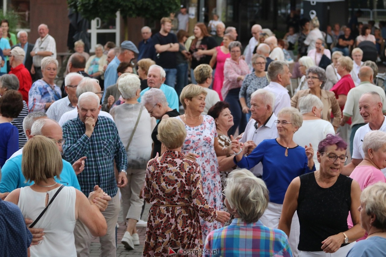 Potańcówka na Placu Wolności [8.08.2025] - zdjęcie #70 - eOstroleka.pl