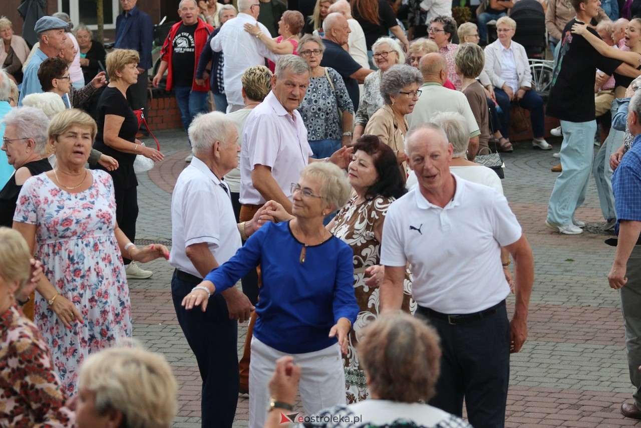 Potańcówka na Placu Wolności [8.08.2025] - zdjęcie #69 - eOstroleka.pl