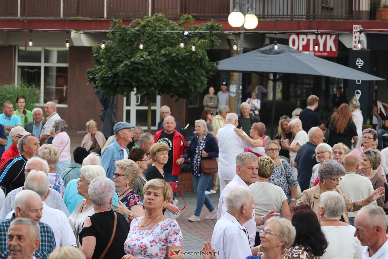 Potańcówka na Placu Wolności [8.08.2025] - zdjęcie #67 - eOstroleka.pl
